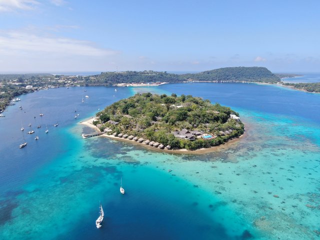 ポートビラ沖の小島（バヌアツ）
