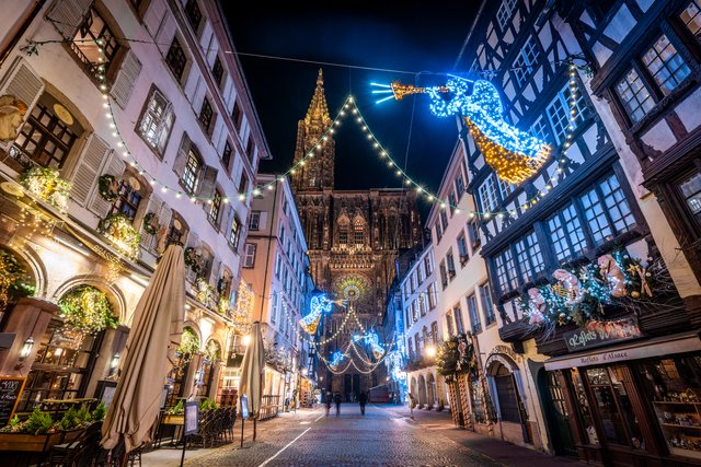 ストラスブールのクリスマスの飾り（フランス・アルザス）