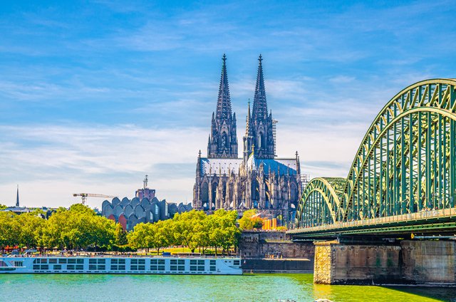 ケルン大聖堂とホーエンツォレルン橋