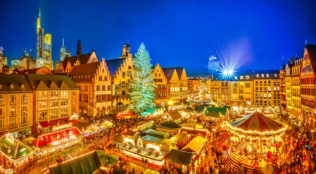 フランクフルト、レーマー広場のクリスマスマーケット