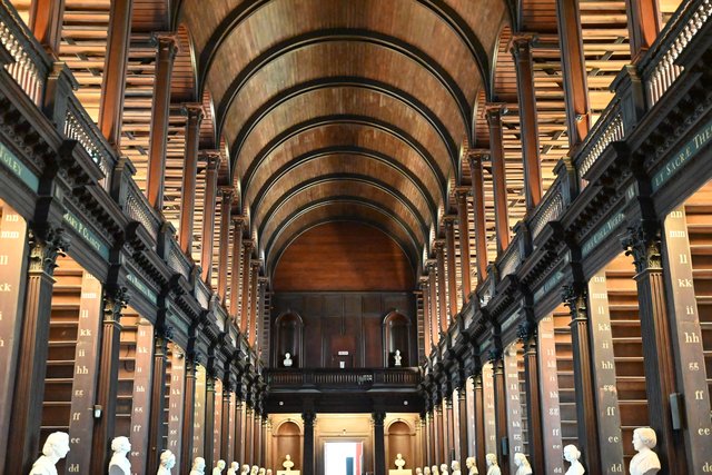 ダブリン、トリニティ・カレッジの図書館