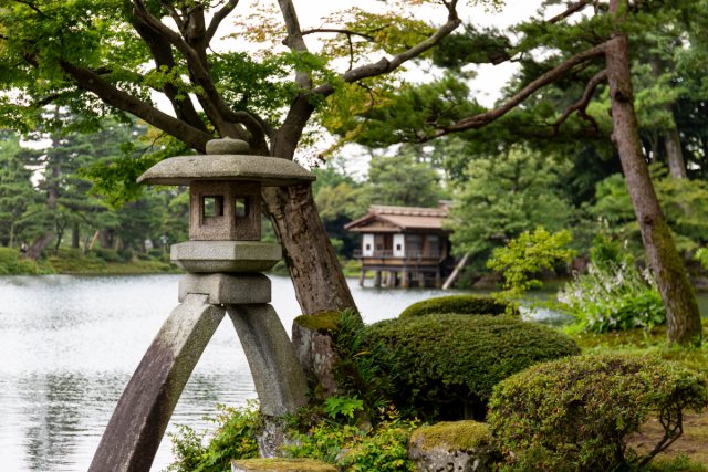 兼六園のことじ灯籠(金沢)