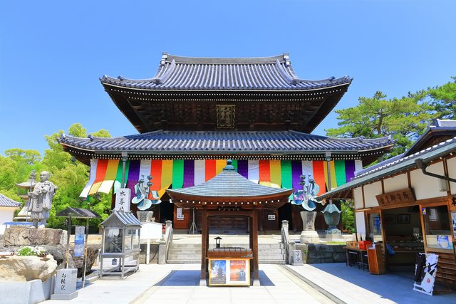 四国霊場の札所の山門
