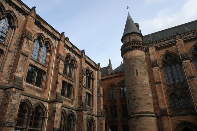 グラスゴー大学